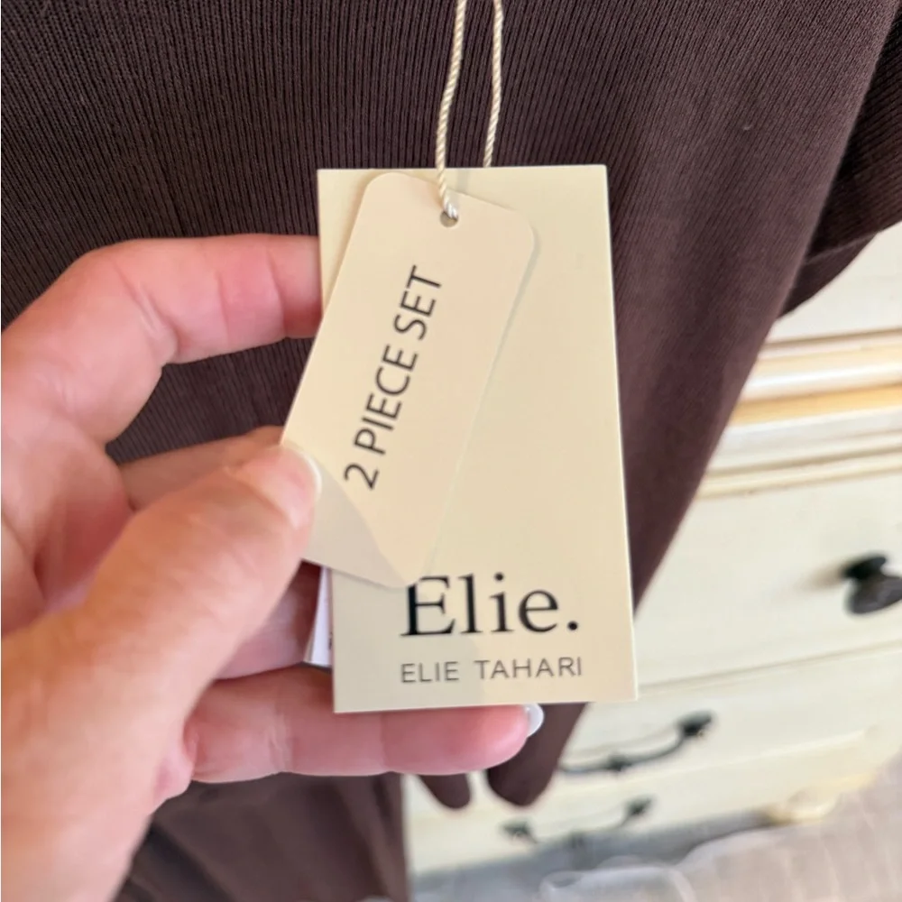 Elie Tahari Brown Ribbed Pajama Set - Picture 5 of 12